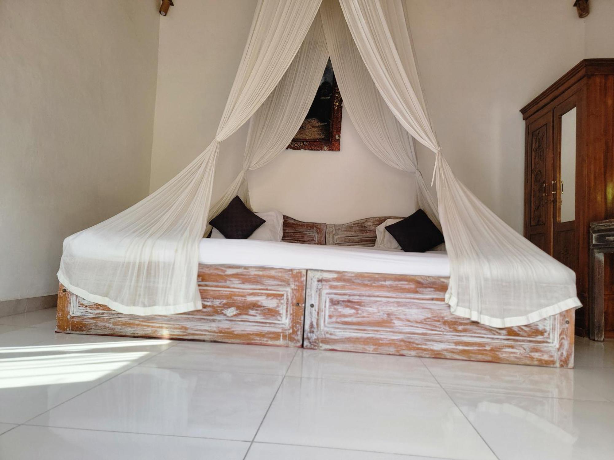 Ananda Jj & Resort *